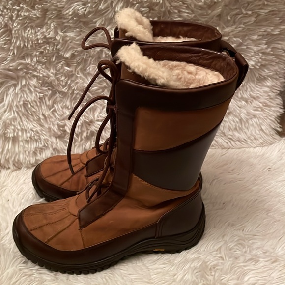 Ugg  Mixon  winter waterproof duck  Snow boot. Size 9.5 - Picture 5 of 7